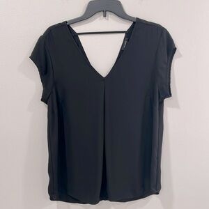 Halogen Black V Neck Short Sleeve Blouse Size Large EUC